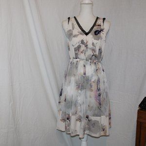 Simply Vera  Vera Wang V-neck dress